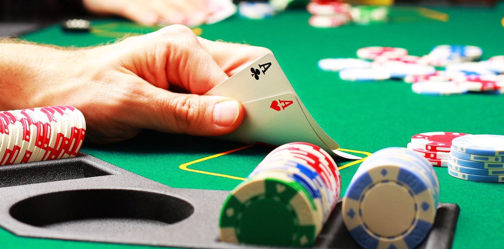 Hướng dẫn chơi bài Poker đơn giản nhất